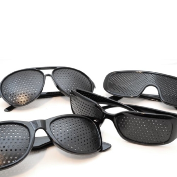 Raster-Brille/Loch-Brille für Augen-Training und Entspannung im 2er Set, Gitter-Brille mit faltbaren Bügeln, Form B - 4