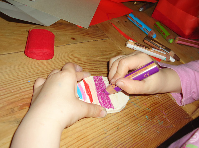 Osterei selbst bemalen - auch für kleine Kinder kein Problem